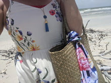 Load image into Gallery viewer, Handwoven Straw Grass Tote Bag